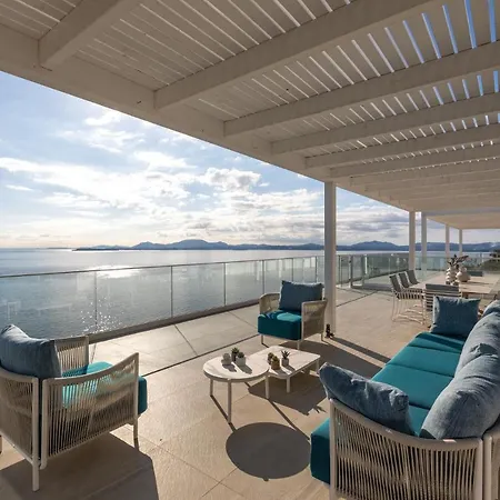 Stoa Apartment *