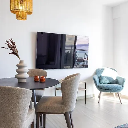Stoa Apartment